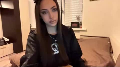 Snapshot of rosenavillifana chatting on 28, 11, 2025 Mimi online show from 28, 11, 2025