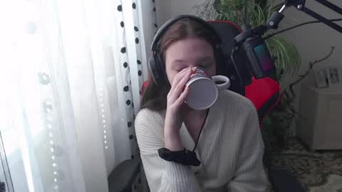 Snapshot of rosendalounsberry chatting on 5, 4, 2026 Lina online show from 5, 4, 2026