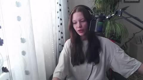 Lina online show from 8, 4, 2026