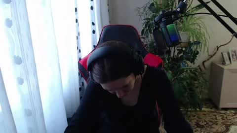 Lina online show from 10, 4, 2026
