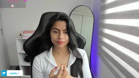 Snapshot of roseparis chatting on 13, 11, 2025 Nat online show from 13, 11, 2025