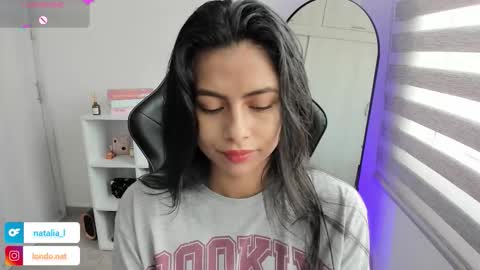 Snapshot of roseparis chatting on 26, 11, 2025 Nat online show from 26, 11, 2025