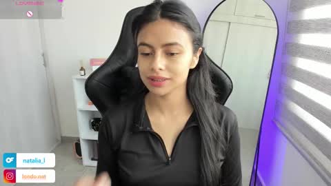 Snapshot of roseparis chatting on 29, 11, 2025 Nat online show from 29, 11, 2025