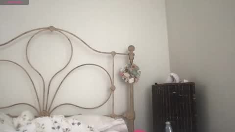 RosePuzzy69 online show from 15, 11, 2025