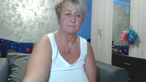 Snapshot of roses_and_lillies chatting on 16, 12, 2025 Lovepinklilly online show from 16, 12, 2025