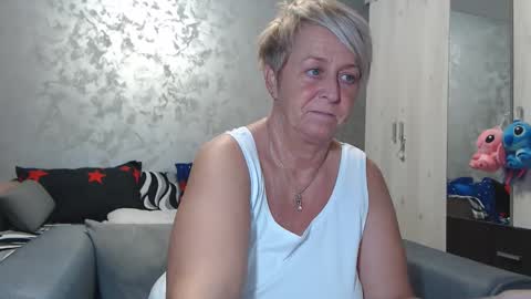 Snapshot of roses_and_lillies chatting on 13, 1, 2026 Lovepinklilly online show from 13, 1, 2026