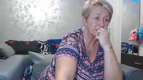 Snapshot of roses_and_lillies chatting on 14, 1, 2026 Lovepinklilly online show from 14, 1, 2026