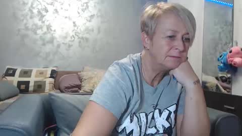 Snapshot of roses_and_lillies chatting on 19, 2, 2026 Lovepinklilly online show from 19, 2, 2026