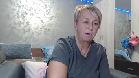 Snapshot of roses_and_lillies chatting on 22, 2, 2026 Lovepinklilly online show from 22, 2, 2026