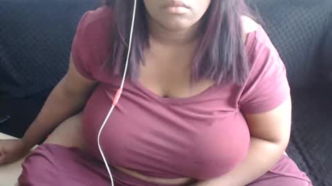 Snapshot of rosexmary chatting on 2, 3, 2025 LAURA online show from 2, 3, 2025