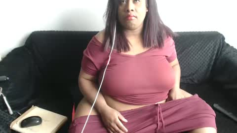 Snapshot of rosexmary chatting on 10, 3, 2025 LAURA online show from 10, 3, 2025