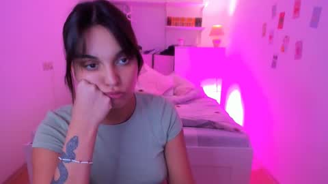 Roshelle online show from 22, 2, 2025