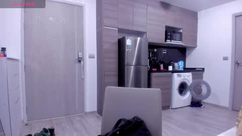 Roshelle online show from 22, 11, 2025