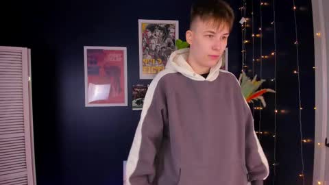 Snapshot of ross_miaa chatting on 19, 11, 2025 Mia online show from 19, 11, 2025