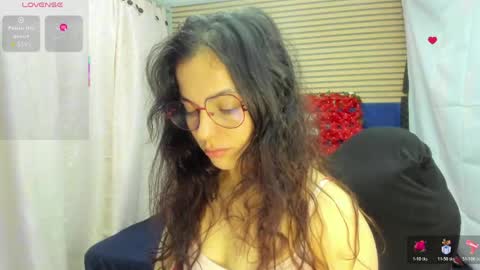 Snapshot of rosse_25 chatting on 26, 4, 2026 Would you like to help me with supplementation and sports suits so I can compete in powerlifting online show from 26, 4, 2026