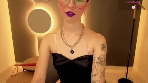 Miss Rosse online show from 9, 11, 2025
