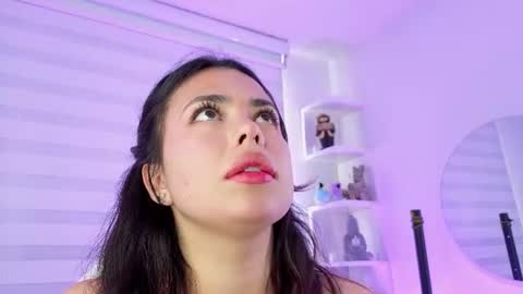 Snapshot of rosse_amyy chatting on 15, 7, 2026 online show from 15, 7, 2026