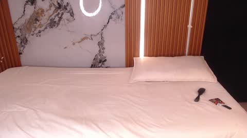 Snapshot of rosselyn_ chatting on 14, 12, 2025 Rossi Hill online show from 14, 12, 2025