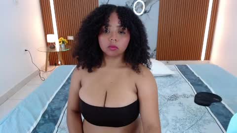 Snapshot of rosselyn_ chatting on 31, 3, 2026 Rossi Hill online show from 31, 3, 2026