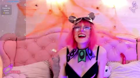 Snapshot of rossiie_hunt_ chatting on 7, 10, 2025 rossiie_hunt_ online show from 7, 10, 2025