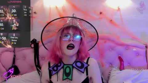 Snapshot of rossiie_hunt_ chatting on 21, 10, 2025 rossiie_hunt_ online show from 21, 10, 2025