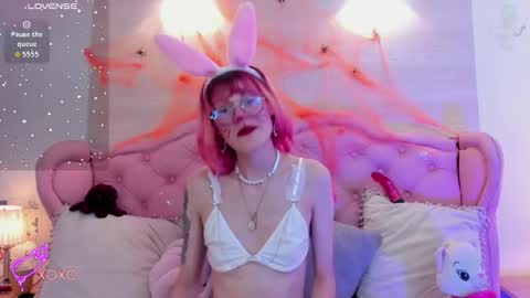 Snapshot of rossiie_hunt_ chatting on 22, 10, 2025 rossiie_hunt_ online show from 22, 10, 2025