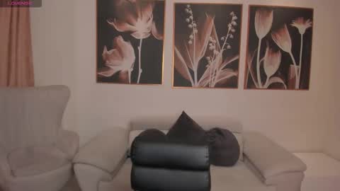 Snapshot of rossirivers chatting on 20, 12, 2025 Rossie Rivers online show from 20, 12, 2025