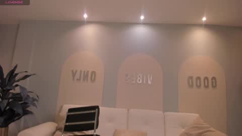 Snapshot of rossirivers chatting on 11, 1, 2026 Rossie Rivers online show from 11, 1, 2026