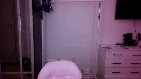 rosy_petal online show from 20, 7, 2026
