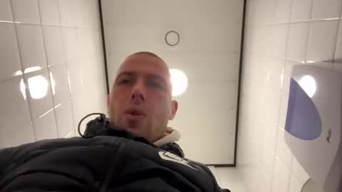 rotteei1 online show from 7, 1, 2026