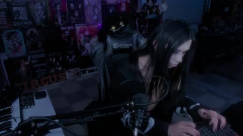 Snapshot of rotten_dreams chatting on 11, 2, 2025 rot online show from 11, 2, 2025