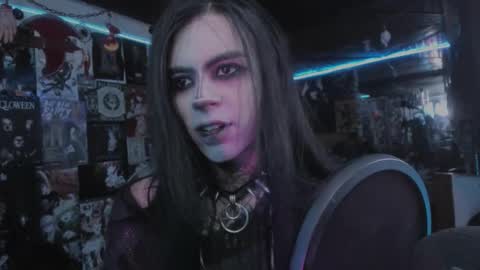 Snapshot of rotten_dreams chatting on 15, 12, 2025 rot online show from 15, 12, 2025