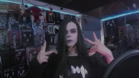 Snapshot of rotten_dreams chatting on 2, 2, 2026 rot online show from 2, 2, 2026