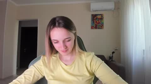 Snapshot of rousereed chatting on 28, 4, 2026 Rouse online show from 28, 4, 2026