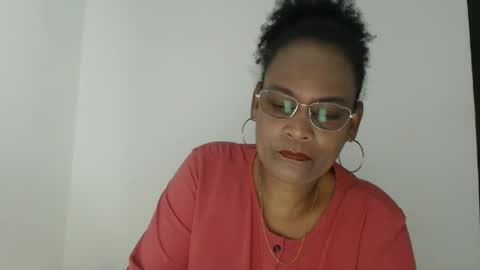 luxa online show from 8, 9, 2025