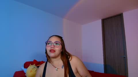 Snapshot of rousrossell_4 chatting on 3, 5, 2026 Call me Rous online show from 3, 5, 2026