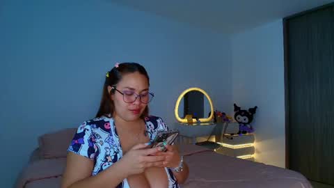 Snapshot of rousrossell_4 chatting on 15, 5, 2026 Call me Rous online show from 15, 5, 2026