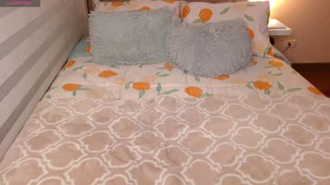 Rouss marie henao  online show from 25, 1, 2025