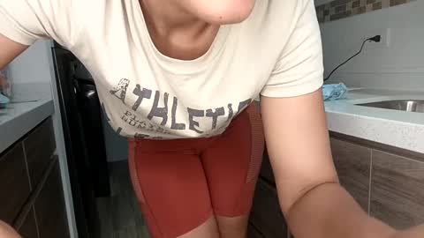 Rouss marie henao  online show from 4, 3, 2025