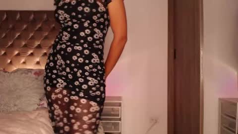 Rouss marie henao  online show from 10, 5, 2026