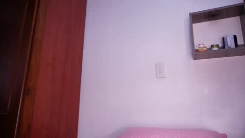 Snapshot of rousse_coup chatting on 25, 2, 2025 Rosse and Miller online show from 25, 2, 2025