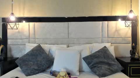 RousseWalker online show from 12, 11, 2025