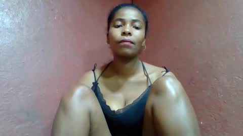 rovaelyah online show from 5, 10, 2025