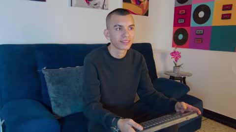 Rowan online show from 17, 10, 2025