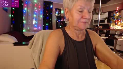 Snapshot of roxana_brooks chatting on 31, 12, 2024 Roxana online show from 31, 12, 2024