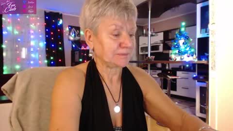 Snapshot of roxana_brooks chatting on 3, 1, 2025 Roxana online show from 3, 1, 2025