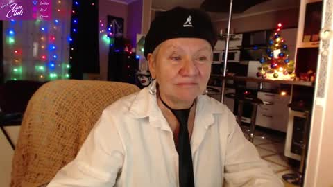 Snapshot of roxana_brooks chatting on 6, 1, 2025 Roxana online show from 6, 1, 2025