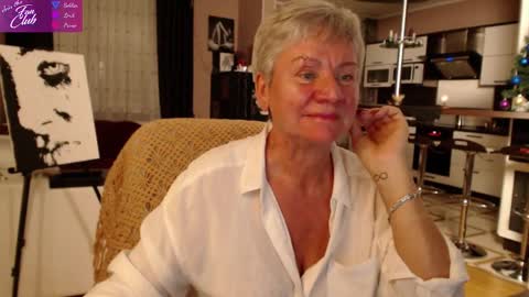 Snapshot of roxana_brooks chatting on 8, 1, 2025 Roxana online show from 8, 1, 2025