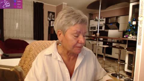 Snapshot of roxana_brooks chatting on 11, 1, 2025 Roxana online show from 11, 1, 2025
