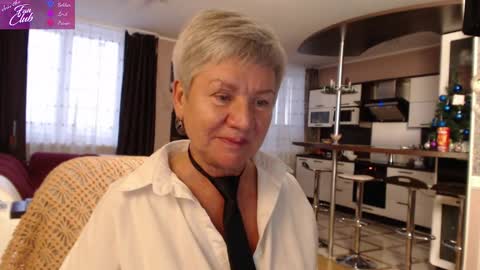 Snapshot of roxana_brooks chatting on 12, 1, 2025 Roxana online show from 12, 1, 2025